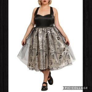 Hot Topic Black and Gray Music Note Dress